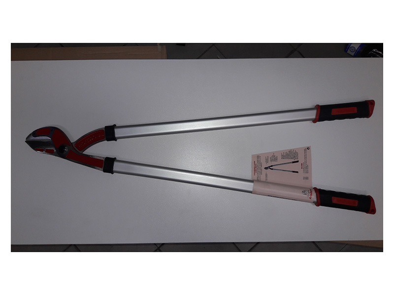 Falket makaze v. 8001